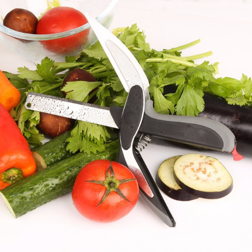 Easy_To_Use_Clever_Cutter_Food_Prep_Klip2Deal