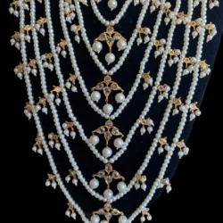 handcrafted_satlada_haar_with_water_pearls_klip2deal